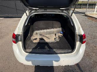 Peugeot 308 II SW STYLE picture 17