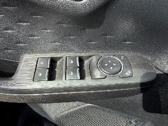 Ford Kuga ST-LINE X picture 33