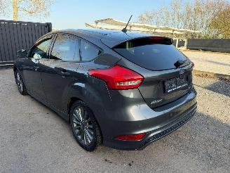 Ford Focus ST-LINE picture 12
