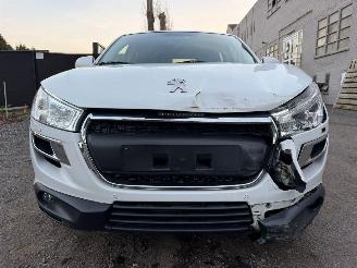 Peugeot 4008 ALLURE picture 4