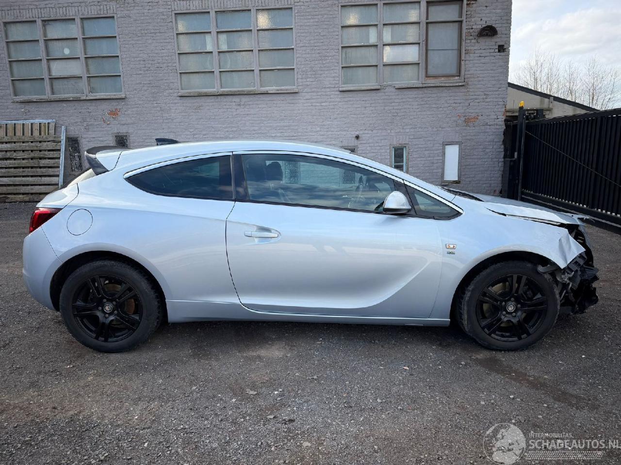 Opel Astra GTC OPC