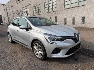 Renault Clio V CORPORATE EDI picture 2