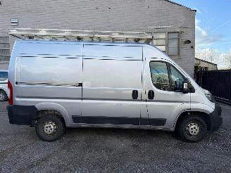 dañado vehículos comerciales Peugeot Boxer PACK CD AIRCO 2020/10