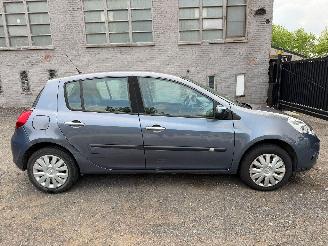 Unfallwagen Renault Clio EXPRESSION 2009/9