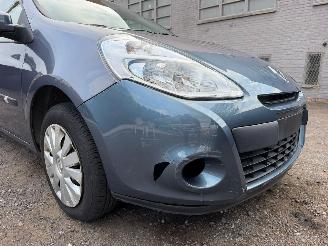 Renault Clio EXPRESSION picture 3
