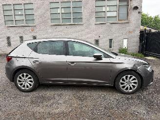 Schadeauto Seat Leon STYLE 2015/5