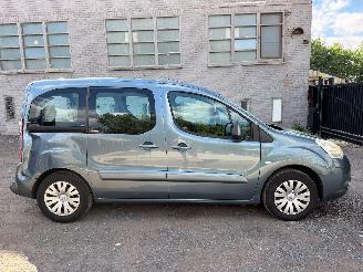 skadebil auto Citroën Berlingo 1.6 I 2010/2
