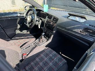 Volkswagen Golf GTI picture 26