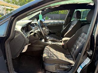 Volkswagen Golf GTI picture 22
