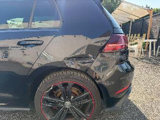 Volkswagen Golf GTI picture 16
