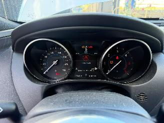 Jaguar XE R-SPORT picture 25