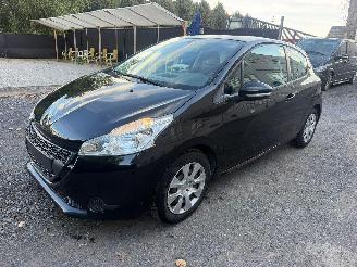 Peugeot 208 LIKE picture 10