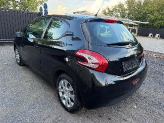 Peugeot 208 LIKE picture 12