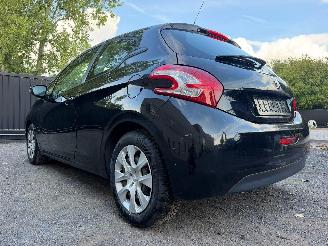 Peugeot 208 LIKE picture 13