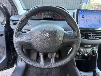 Peugeot 208 LIKE picture 24