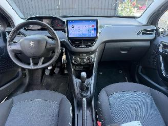 Peugeot 208 LIKE picture 23