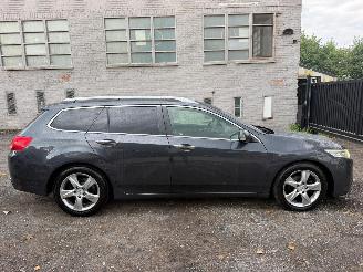 Schadeauto Honda Accord EXECUTIVE 2013/11
