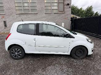 Vaurioauto  passenger cars Renault Twingo EXCEPTION 2012/1