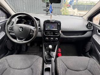 Renault Clio LIMITED picture 24