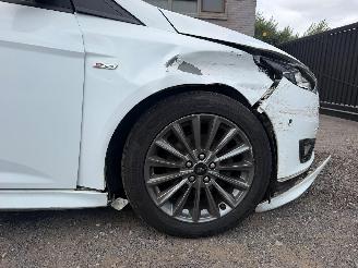 Ford Focus ST-LINE picture 4
