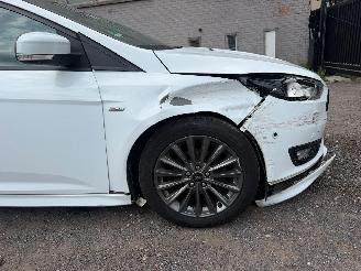 Ford Focus ST-LINE picture 3