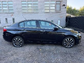 Voiture accidenté Fiat Tipo LOUNGE 2016/5