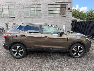 Schadeauto Nissan Qashqai 1.2 I 2015/10
