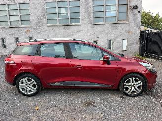 Schadeauto Renault Clio IV GRANDTOUR ZE 2017/9