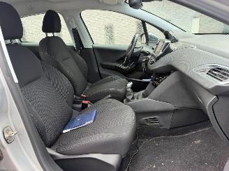 Peugeot 208 ALLURE picture 24