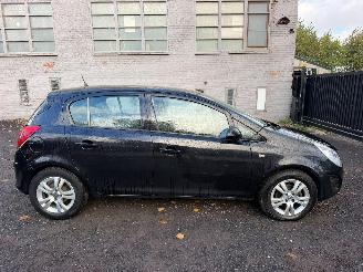 Schadeauto Opel Corsa ENJOY 2012/2