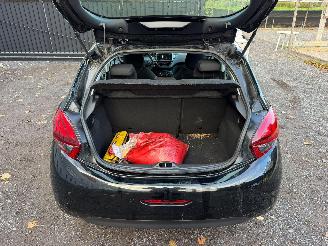 Peugeot 208 1.2 I picture 15