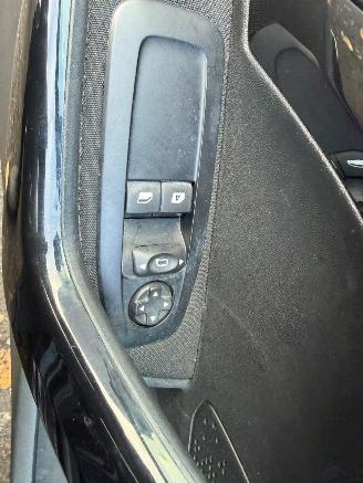 Peugeot 208 1.2 I picture 30