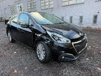 Peugeot 208 1.2 I picture 2