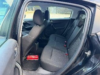 Peugeot 208 1.2 I picture 19