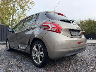 Peugeot 208 ALLURE picture 12