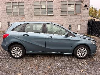 skadebil auto Mercedes B-klasse B 180 CDI 2014/3