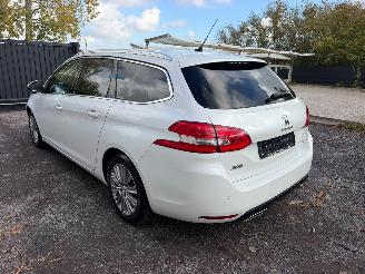 Peugeot 308 II SW FÃ‰LINE picture 12