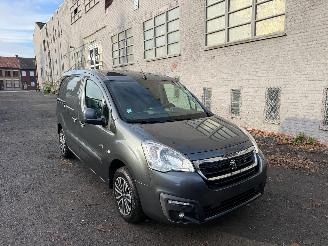 Peugeot Partner PREMIUM picture 2