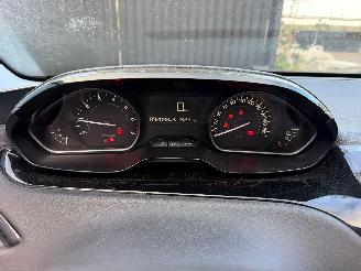 Peugeot 208 1.2 I picture 26