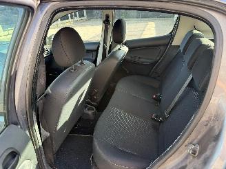 Peugeot 206 1.2I picture 26