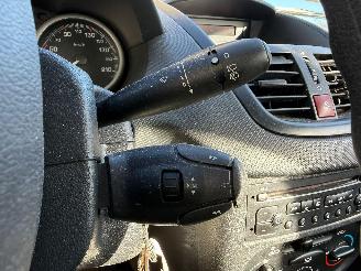 Peugeot 206 1.2I picture 29