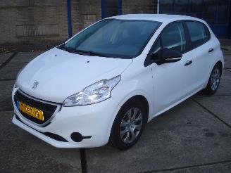 Peugeot 208 1.0 VTI 5 DEURS AIRCO picture 3