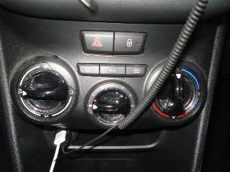 Peugeot 208 1.0 VTI 5 DEURS AIRCO picture 16