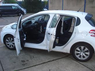 Peugeot 208 1.0 VTI 5 DEURS AIRCO picture 9