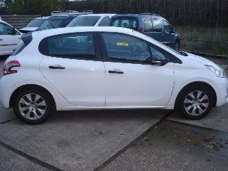 Peugeot 208 1.0 VTI 5 DEURS AIRCO picture 4