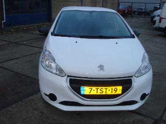 Peugeot 208 1.0 VTI 5 DEURS AIRCO picture 2