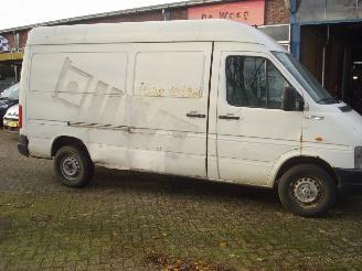 damaged commercial vehicles Volkswagen Lt 35 5 CYLINDER 2.5TDI L2-H2 2003/2