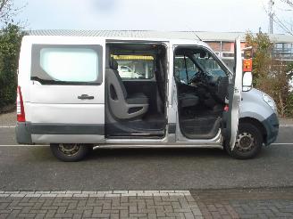 damaged commercial vehicles Renault Master DUBBELE CABINE 7 PERSOONS NAVI-AIRCO 2013/1