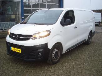 danneggiata veicoli commerciali Opel Vivaro EURO 6 L3-H1 15DIESEL 120PK 2022/1