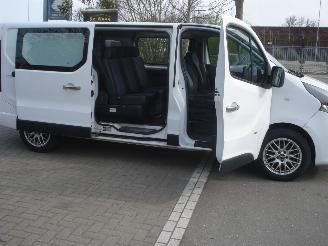 Avarii auto utilitare Opel Vivaro DUBBELE CABINE L2-H2 1.6DTCI  AIRCO 2016/9